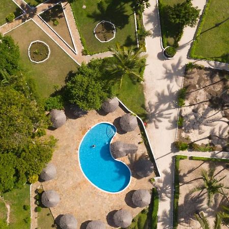 Antonio Beach Tree House Hotel & Spa Uroa Dış mekan fotoğraf