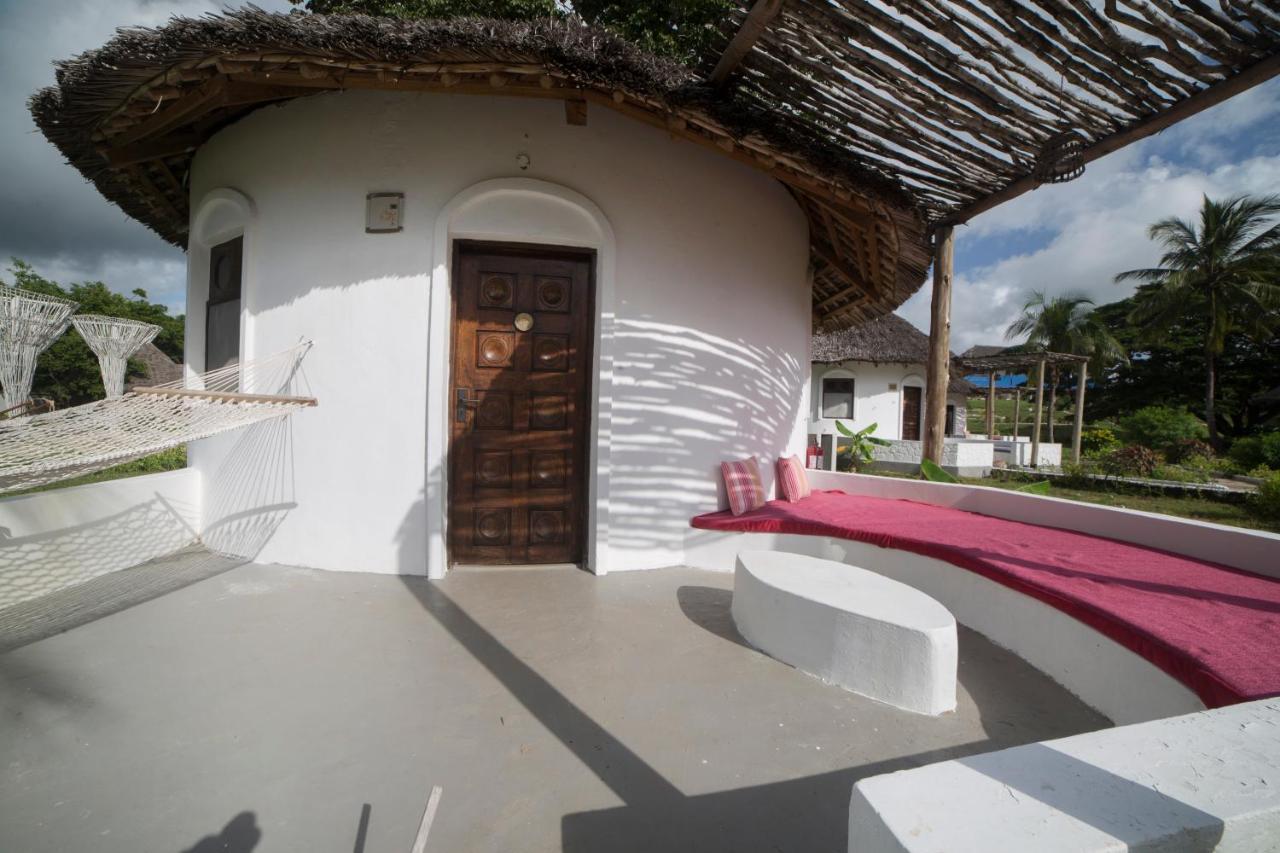 Antonio Beach Tree House Hotel & Spa Uroa Dış mekan fotoğraf