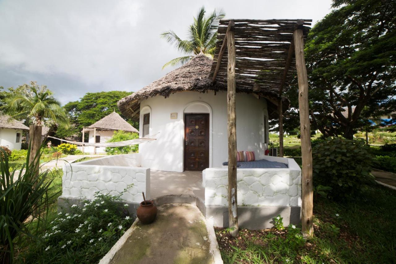 Antonio Beach Tree House Hotel & Spa Uroa Dış mekan fotoğraf