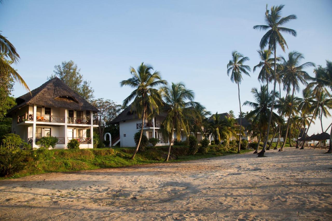 Antonio Beach Tree House Hotel & Spa Uroa Dış mekan fotoğraf