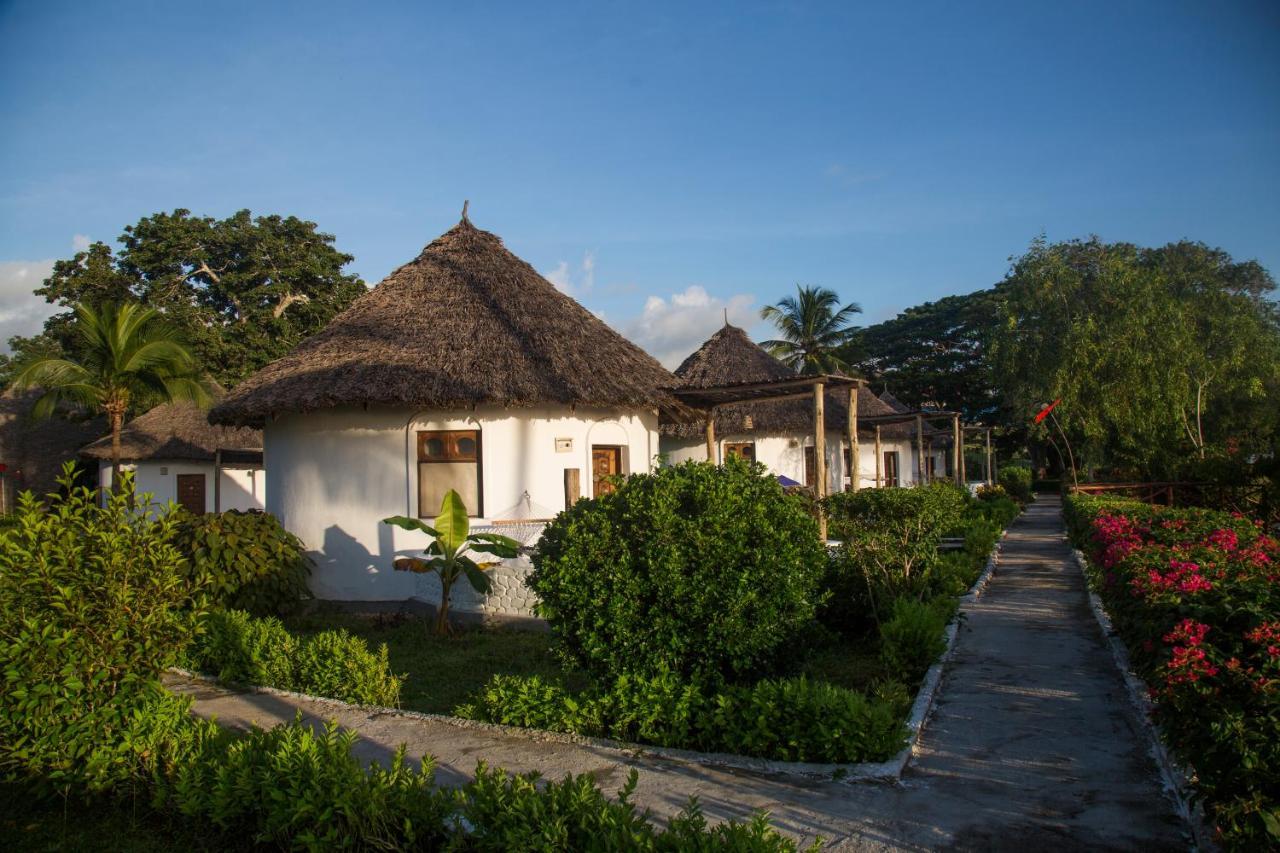Antonio Beach Tree House Hotel & Spa Uroa Dış mekan fotoğraf