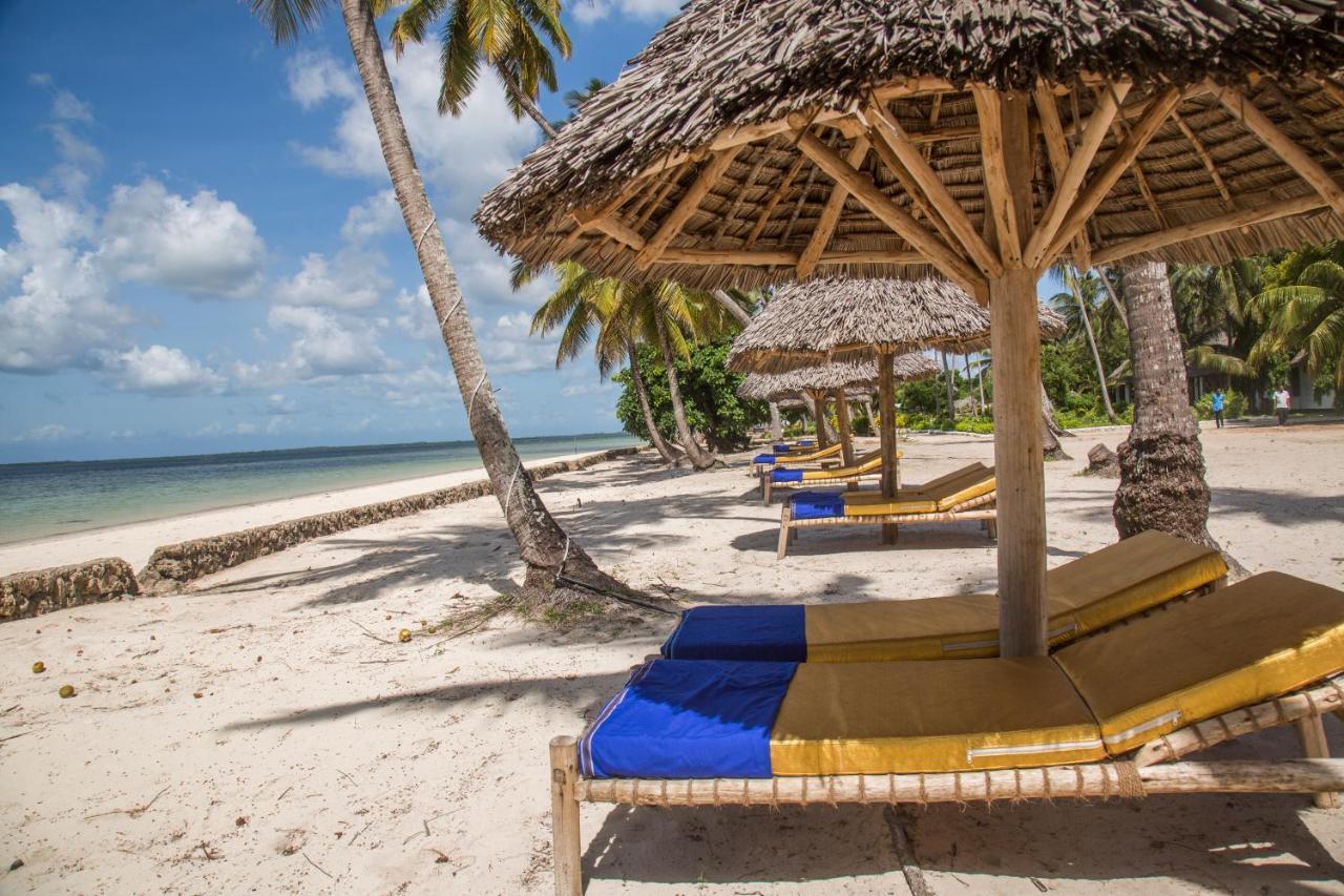 Antonio Beach Tree House Hotel & Spa Uroa Dış mekan fotoğraf