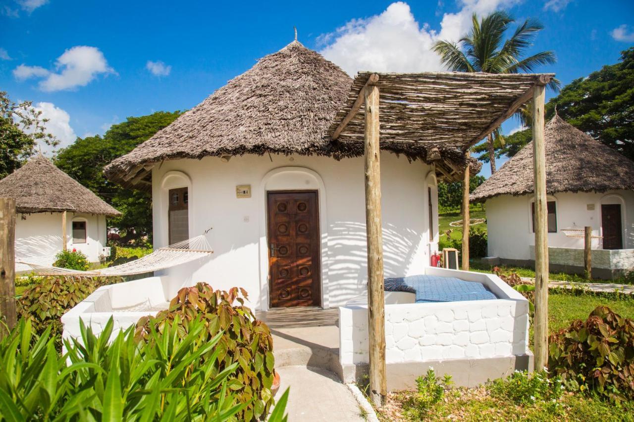 Antonio Beach Tree House Hotel & Spa Uroa Dış mekan fotoğraf