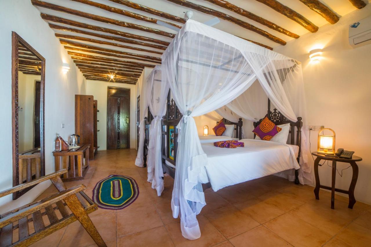 Antonio Beach Tree House Hotel & Spa Uroa Dış mekan fotoğraf