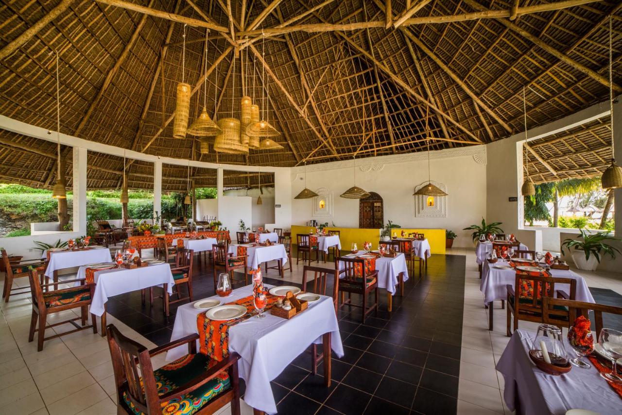 Antonio Beach Tree House Hotel & Spa Uroa Dış mekan fotoğraf